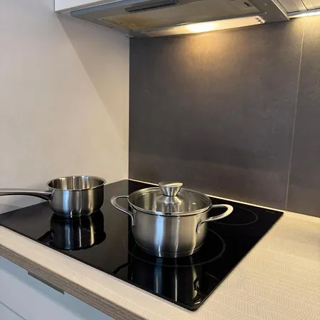 Komputerowa Airport And Business District Apartamento Varsovia